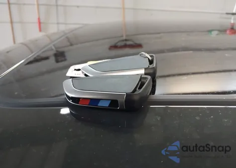 2025 BMW 3 Series 330I xDrive z USA, uszkodzony, nr VIN 3MW89CW08S8F31843